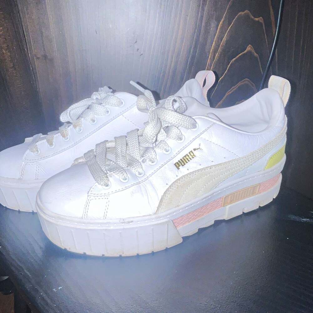 Size 8 - PUMA Mayze White Lotus W Low Top Lace-Up Platform Sneakers